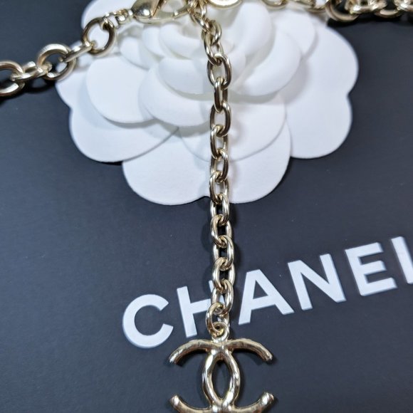 CHANEL RUNWAY CC CUBA NECKLACE - Picture 10 of 11
